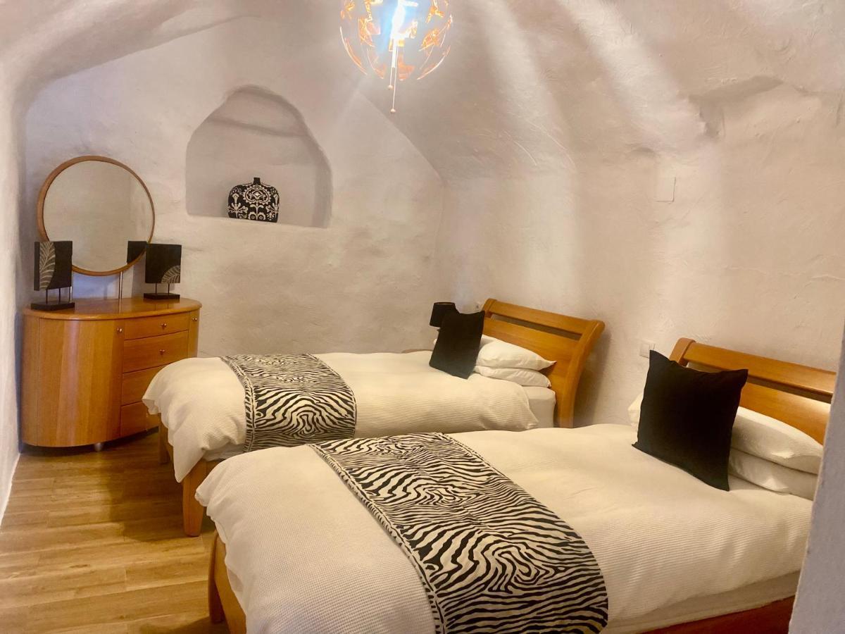 Cuevas Helena Villa Benamaurel Exteriör bild